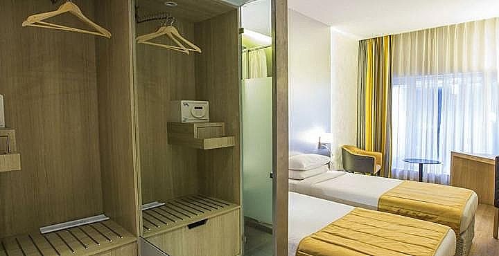 Suite Room