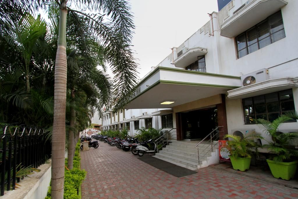 undefined Hotel Heritage Inn 9