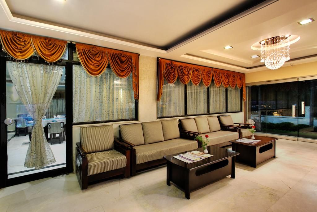 undefined Hotel Heritage Inn 4