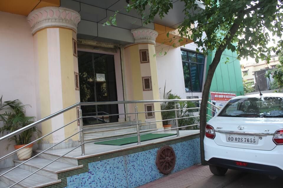 undefined Hotel Sambit Royale 9