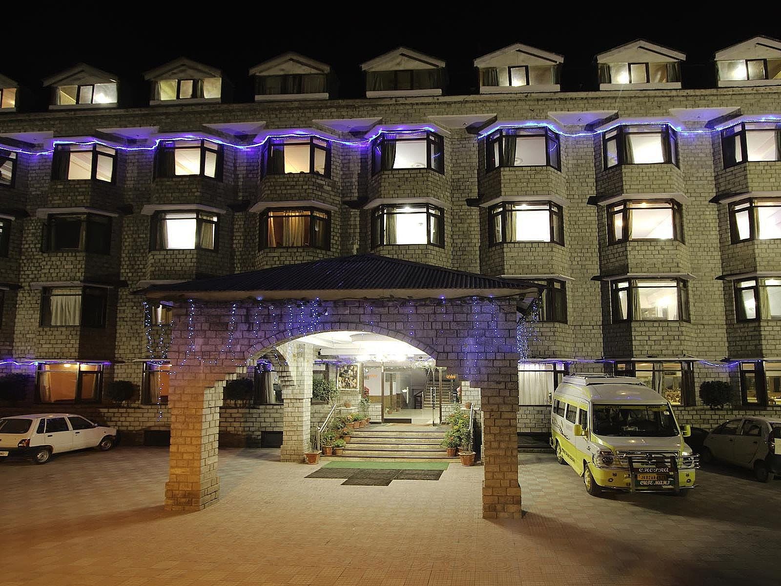 Hotel New Kenilworth INT managed by Hotel Kesar International