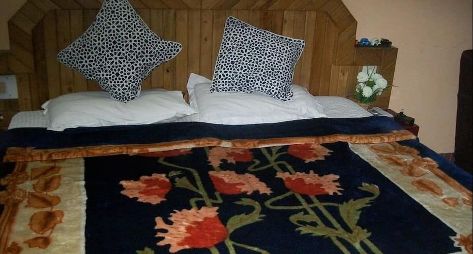 Hotel New Kenilworth INT managed by Hotel Kesar International Deluxe Room 2