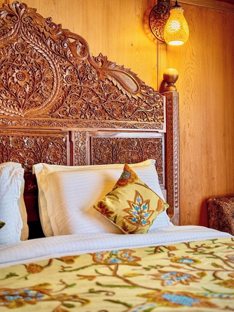 undefined New Jacquline Heritage Houseboats 10