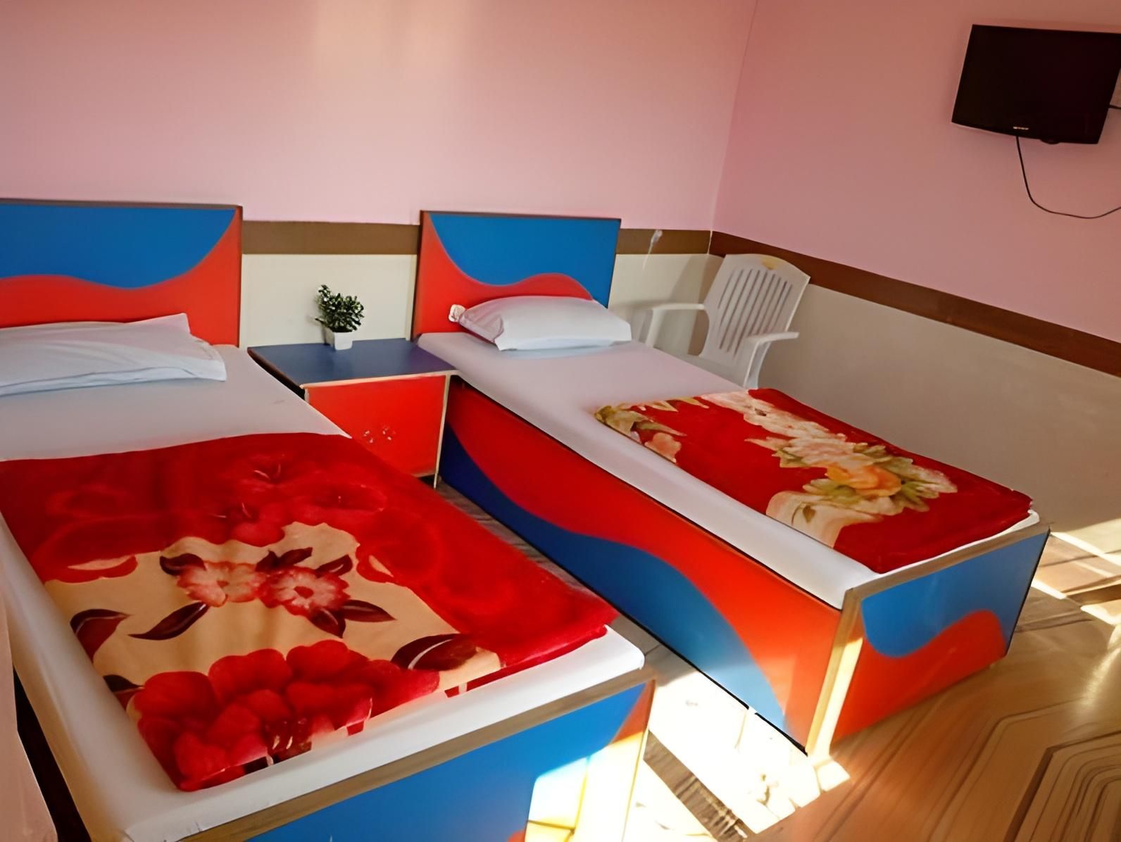 Deluxe Non- Air Conditioning Room