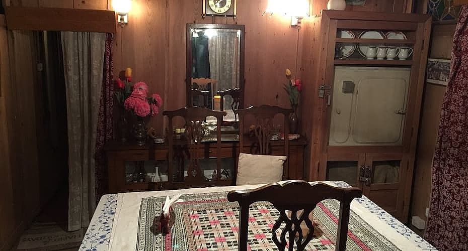 undefined Shelter Group of Houseboats 6