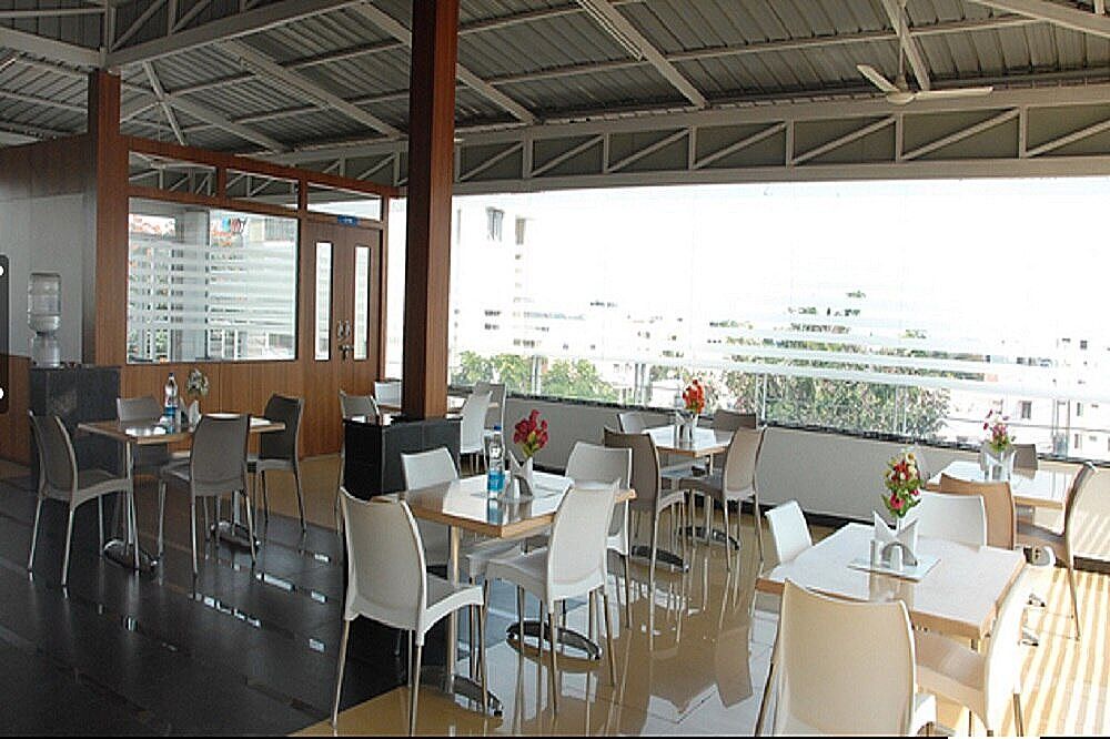 Food & Dining