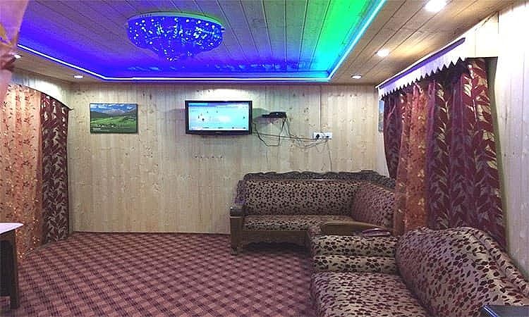 undefined Safina Houseboat 2