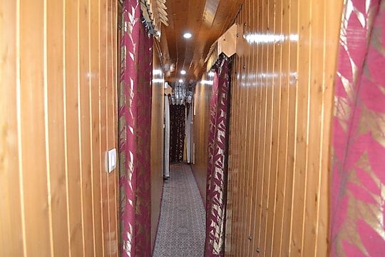 undefined Safina Houseboat 3