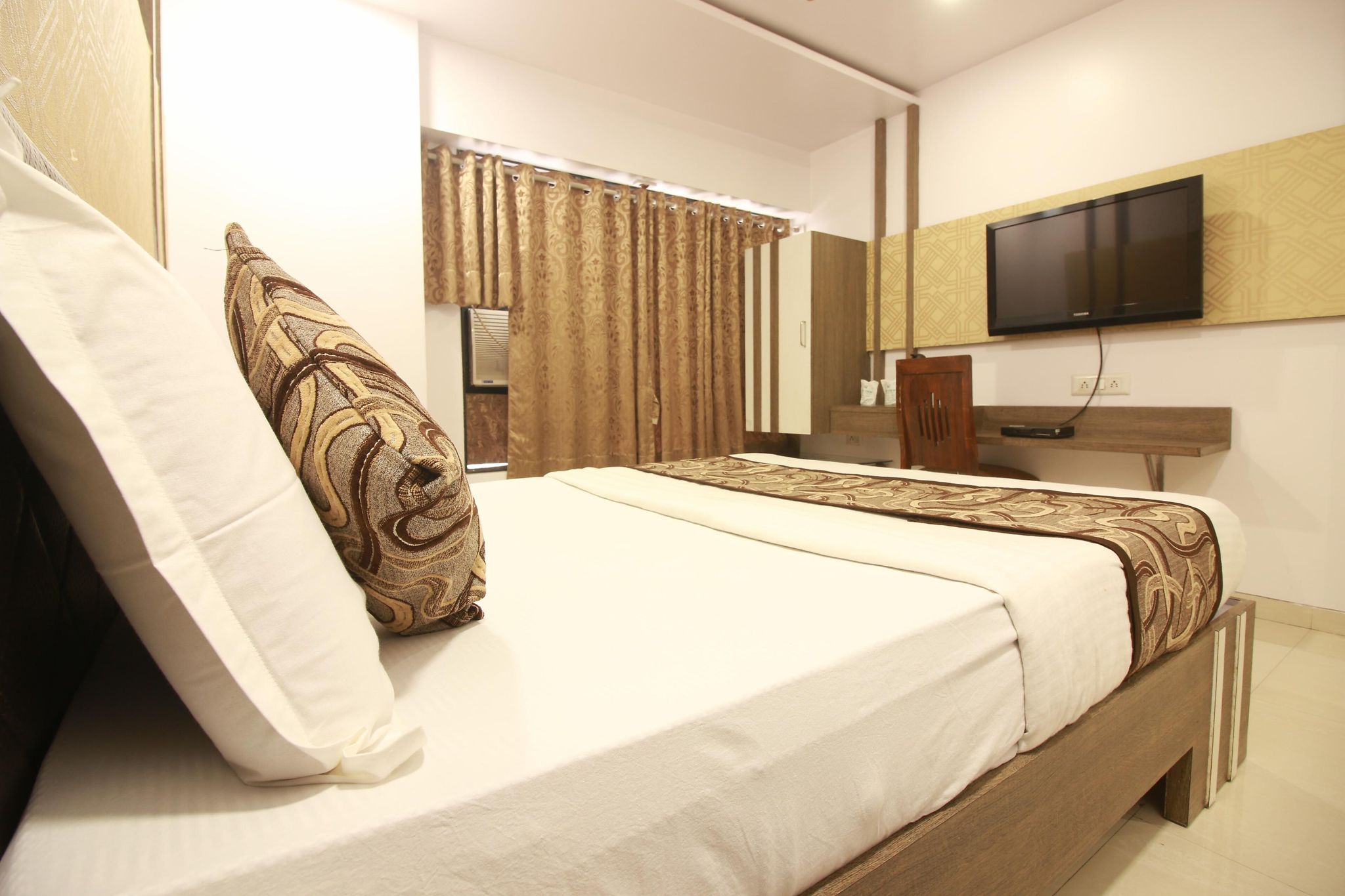 Hotel City View Standard Non AC Room 5