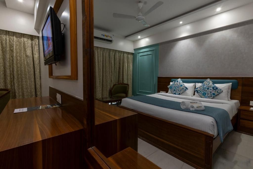 The Metropole by Keyboard Hotels Deluxe Room 2