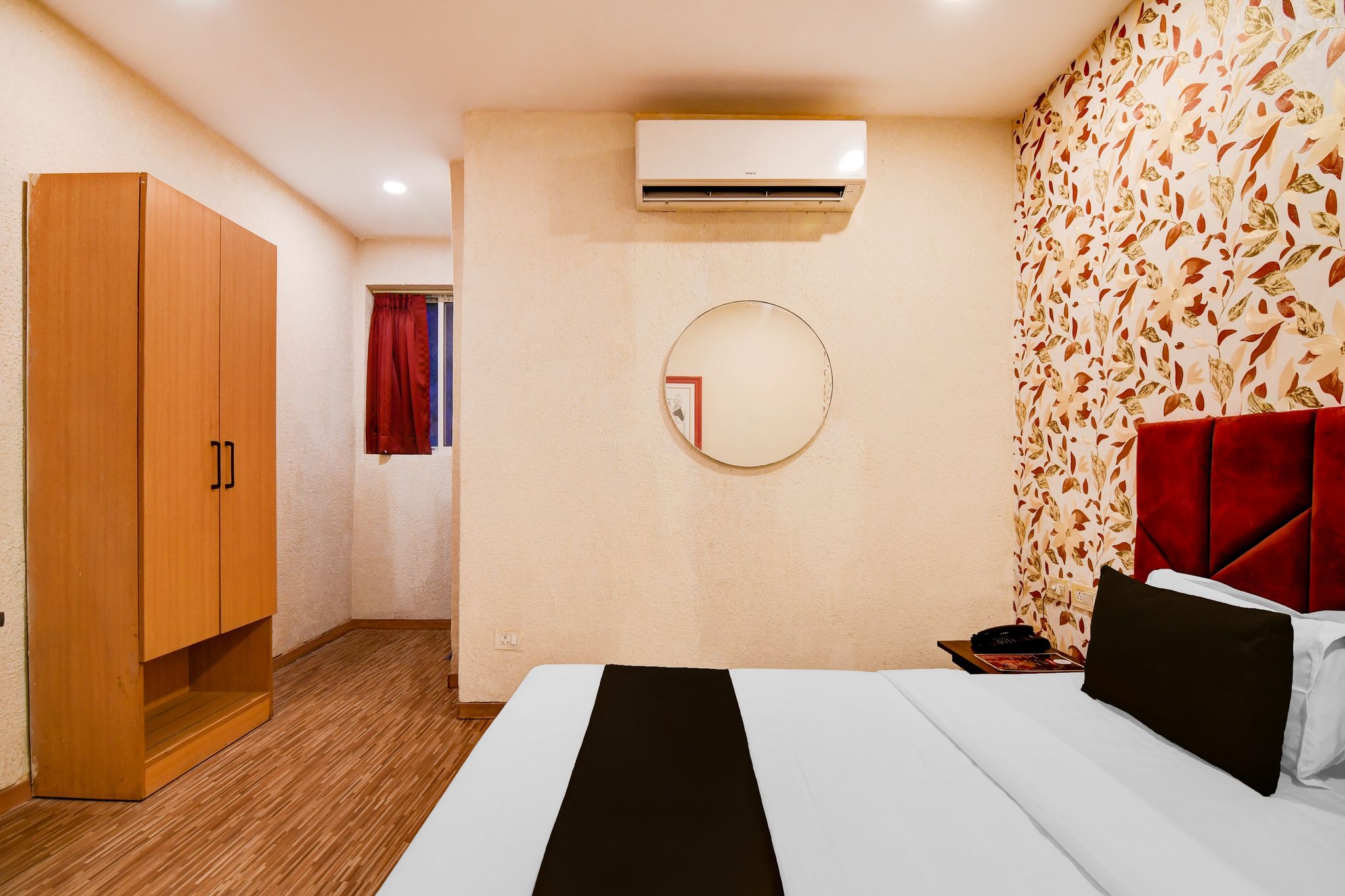 Super Townhouse Science City Formerly Hotel Mannat International Classic Room 15
