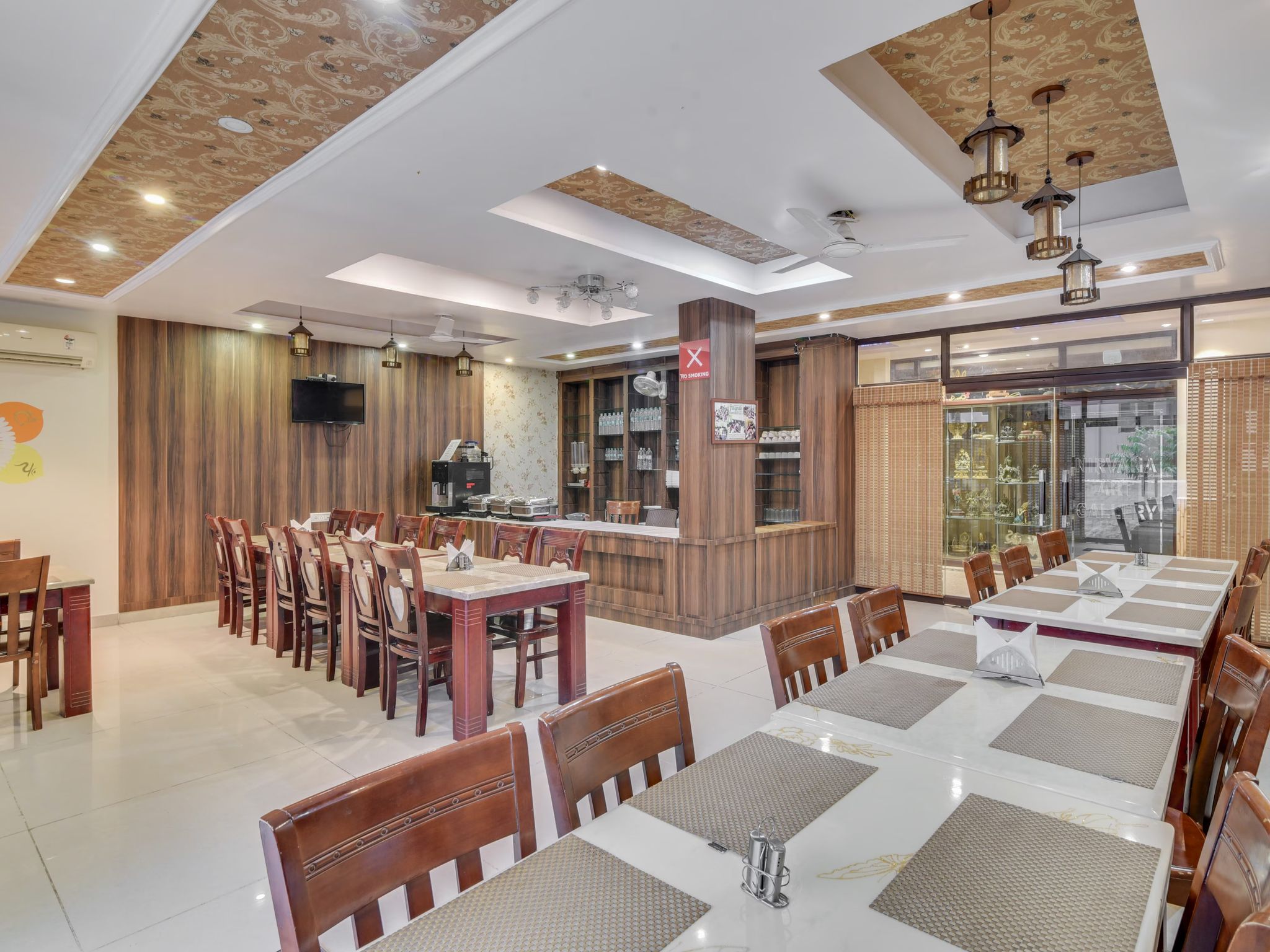 Hotel Nirvana Palace Near Parmarth Niketan