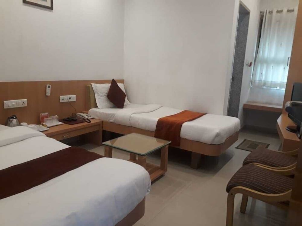 Hotel Harmony Deluxe Room