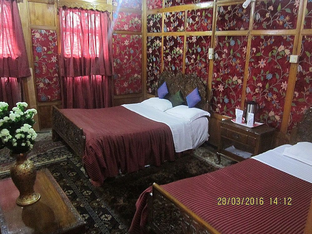 Zaffer Group Of Houseboats Maharaja Suite 3