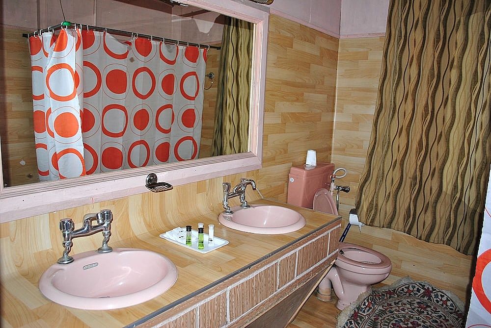 Zaffer Group Of Houseboats Super Deluxe 4