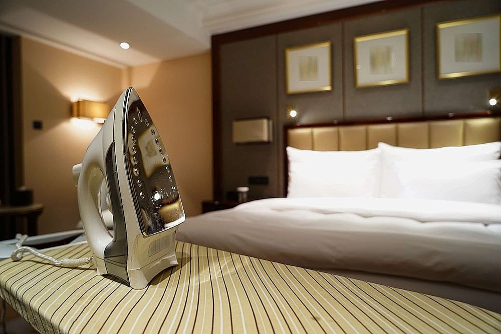 Radisson Blu Jaipur Superior Room with Bathtub 2