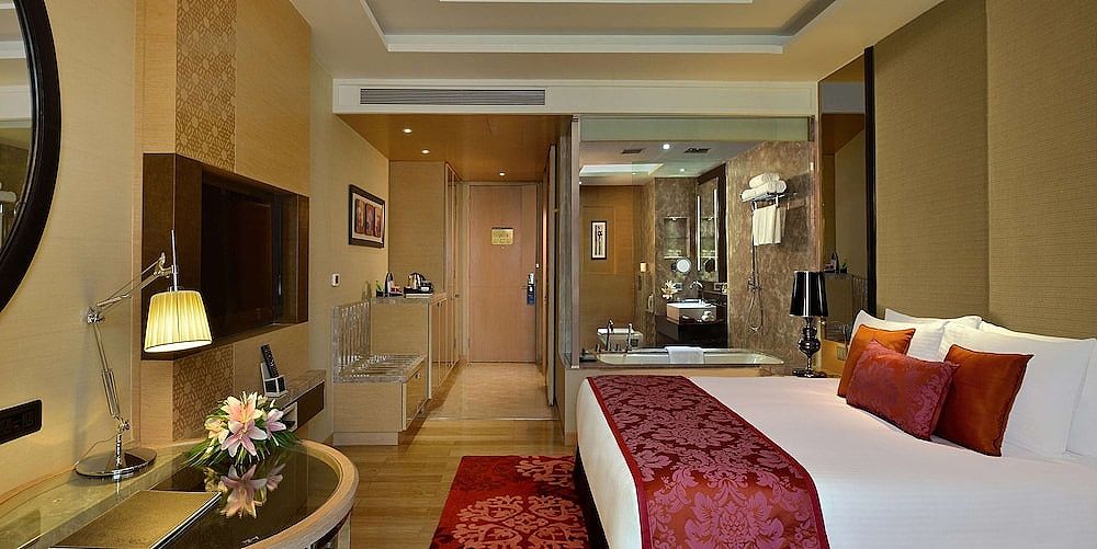Radisson Blu Jaipur Superior Room with Bathtub 5
