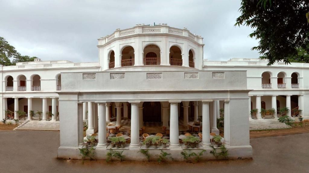 Hotel Exterior