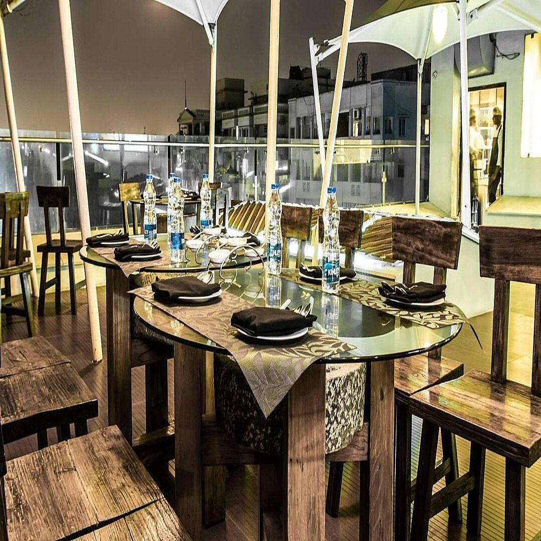 Food & Dining