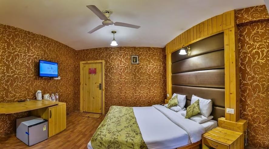 Hotel Royal Batoo Deluxe Room  6