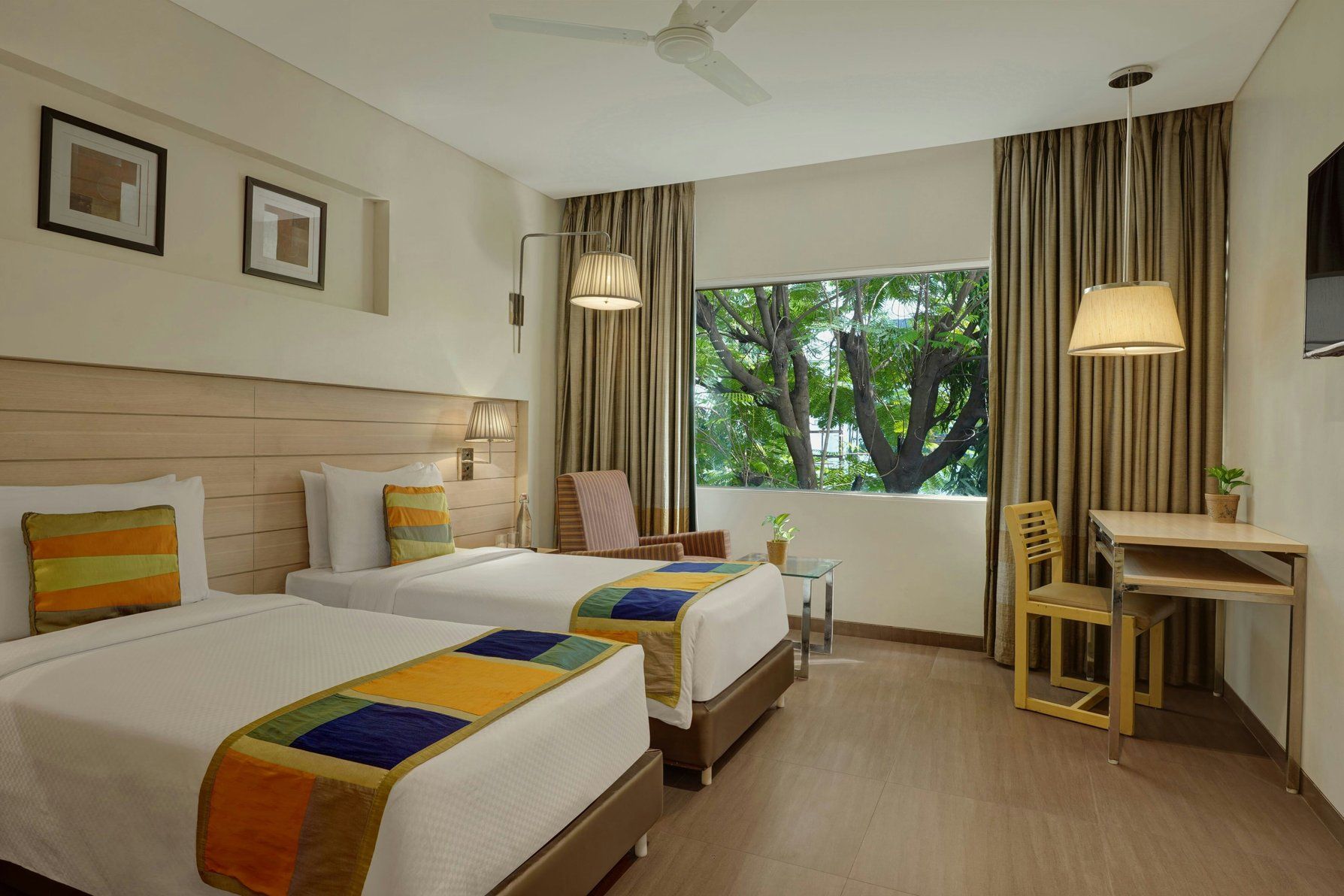 Guestroom - Twin Beds - Desk - TV