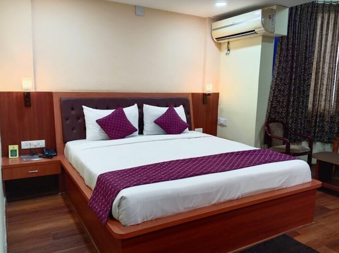 Hotel Arya Palace Deluxe AC 6