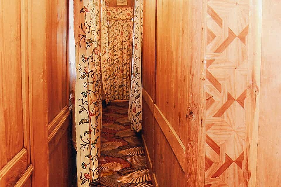 undefined New Buckingham Palace Houseboat 2