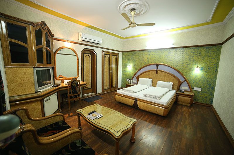 undefined Hotel Naveen Deluxe 10