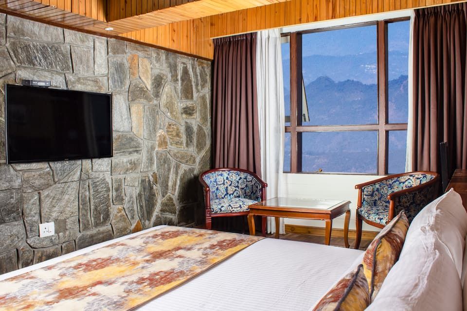 Premium Room with Valley View   
