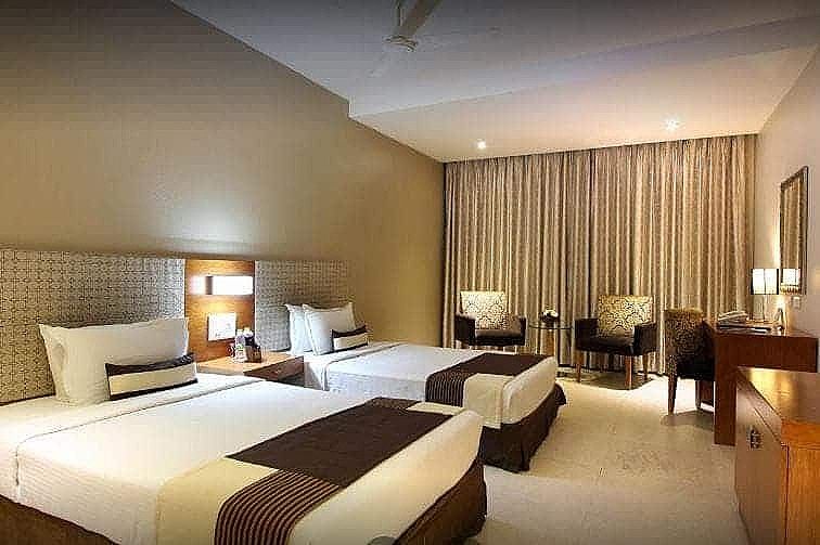 Superior Room - 01 KING BED, Non - Smoking, Wifi, Safe, Minibar