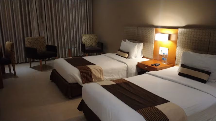 Superior Room - 02 Single Beds, Smoking Room, High Speed Internet Access, Wi-Fi Internet, Safe, Mini Bar