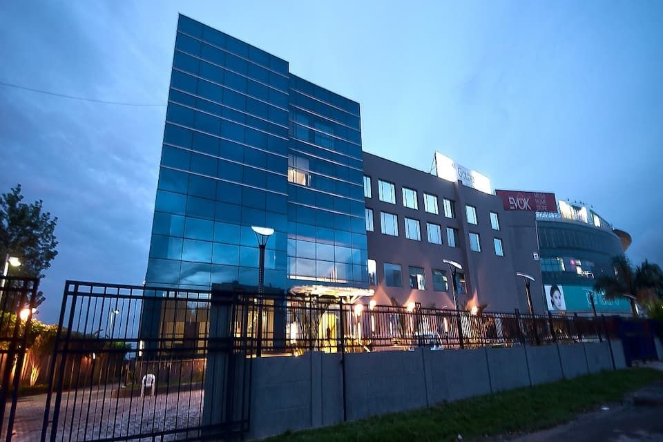 undefined The Golden Plaza Hotel & Spa 7