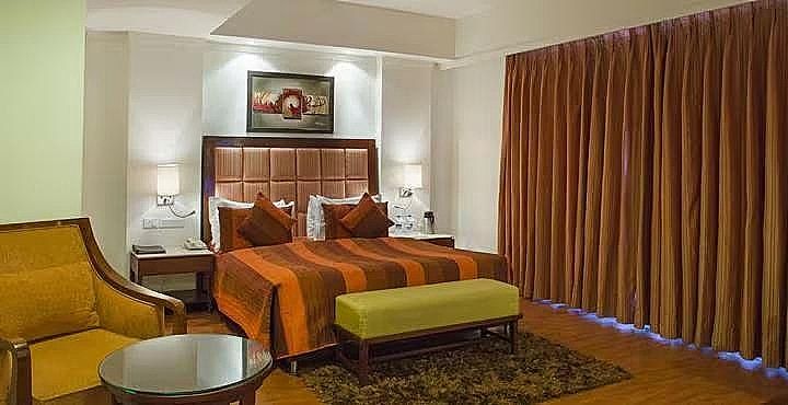 The Golden Plaza Hotel & Spa Deluxe Twin Room 3