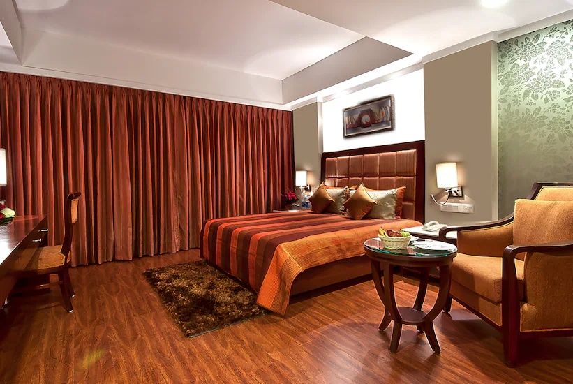 The Golden Plaza Hotel & Spa Deluxe Twin Room
