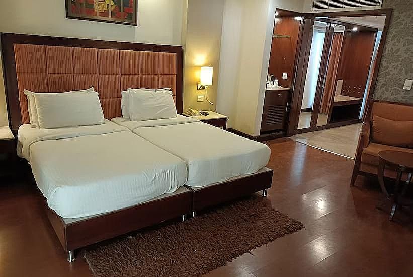 The Golden Plaza Hotel & Spa Deluxe Twin Room 2