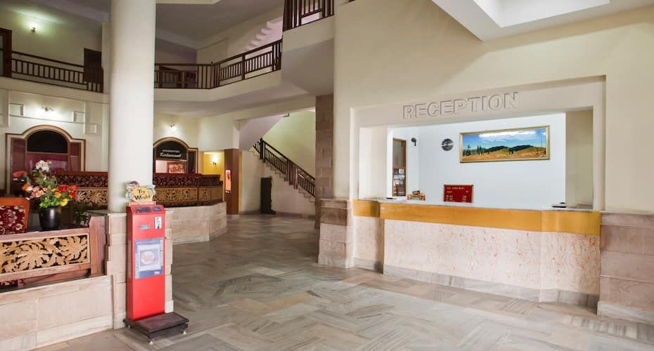 Lobby And Reception