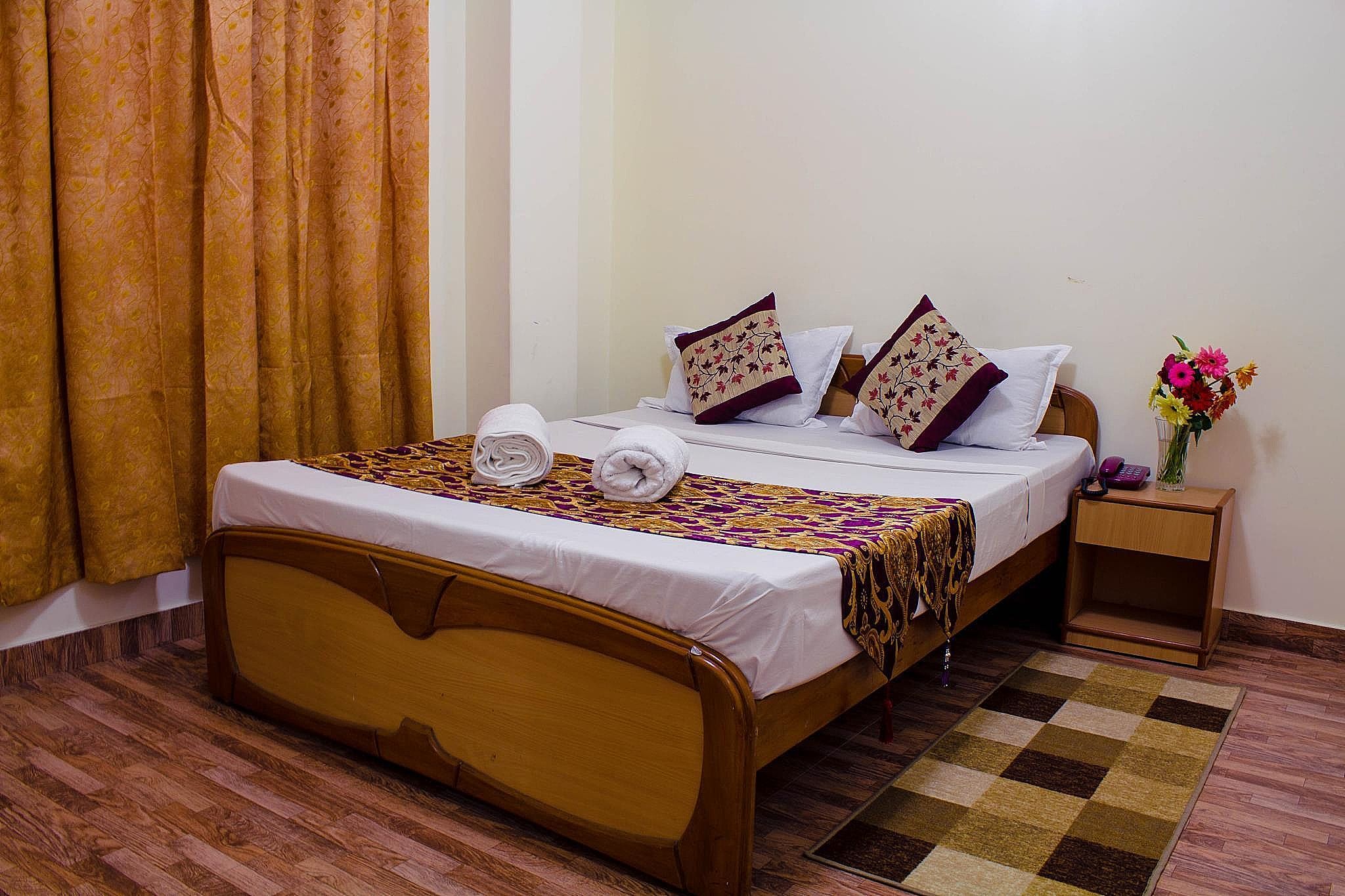 undefined Hotel Renam 8