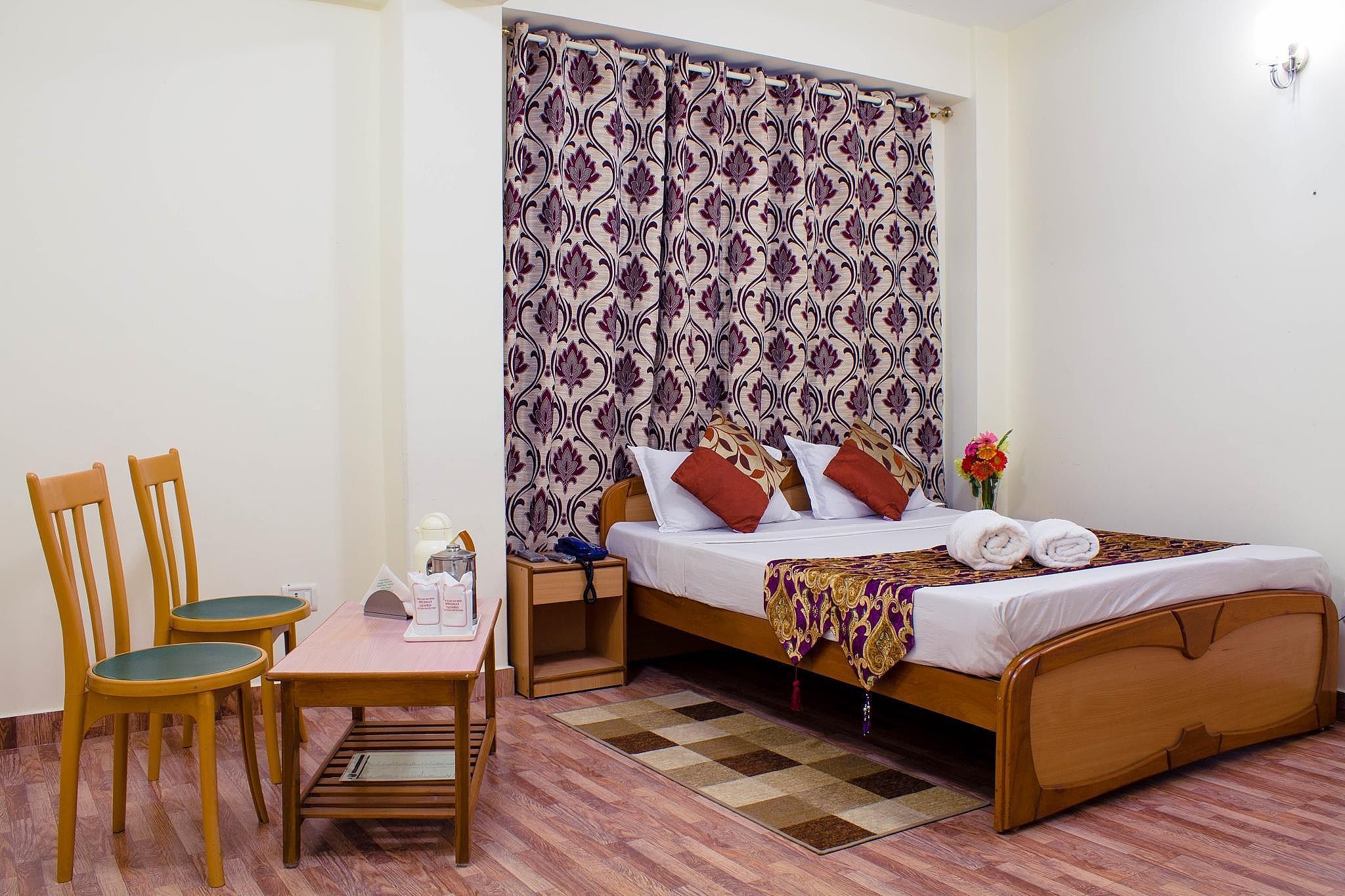 undefined Hotel Renam 7