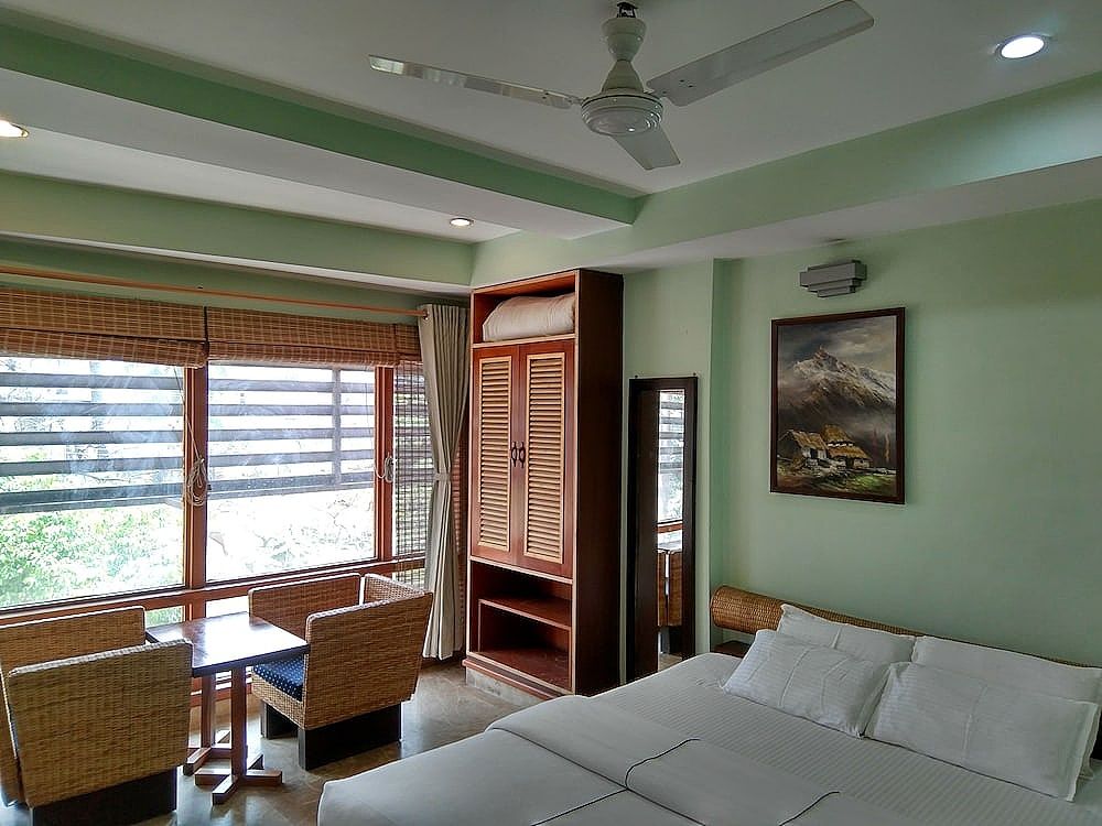 Hotel Rains Inn Executive Room 6