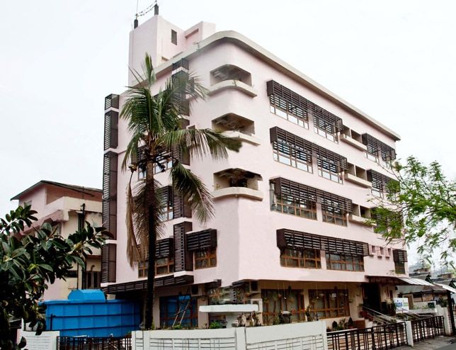 undefined Hotel Rains Inn 7