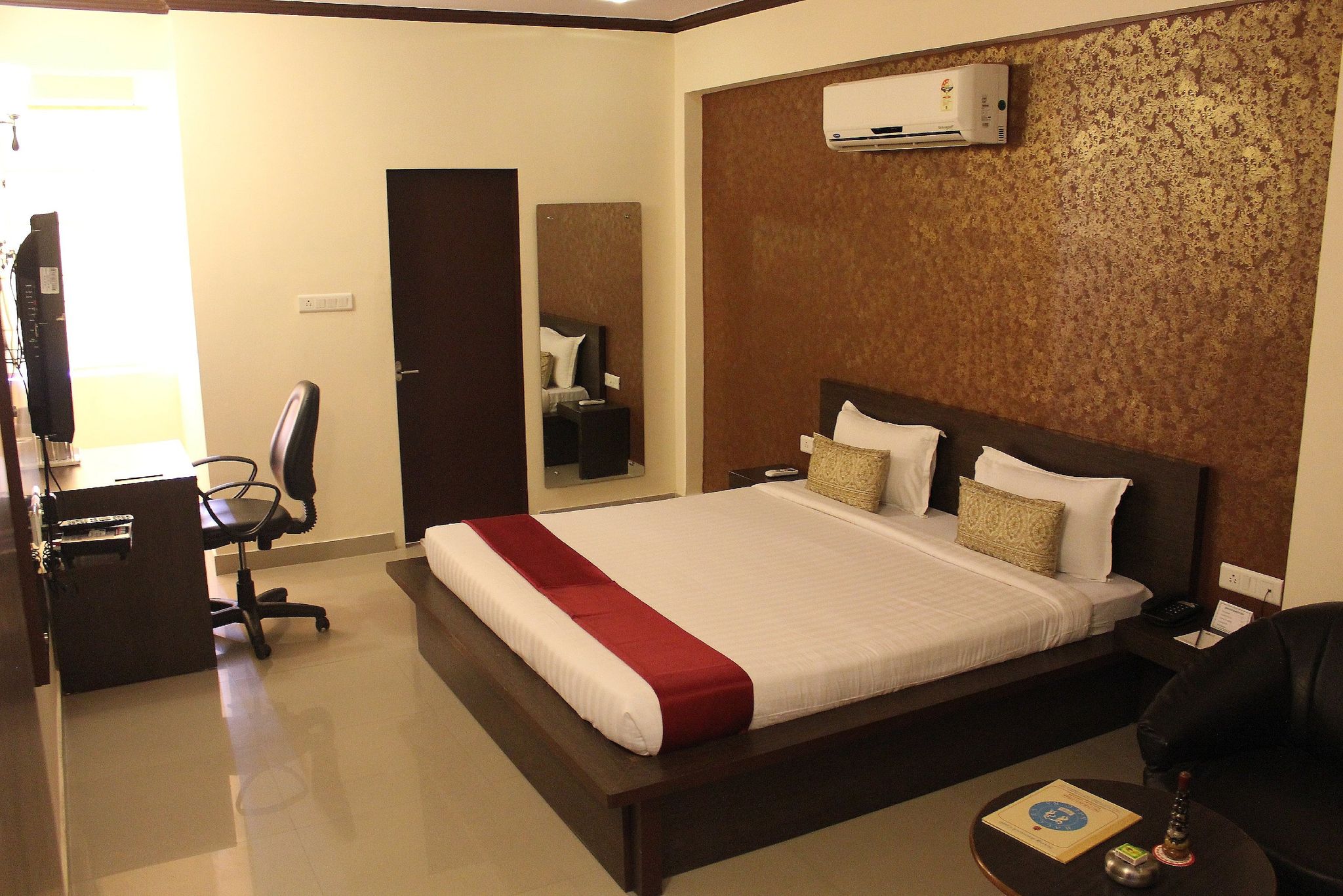 undefined Hotel Savi Regency 5