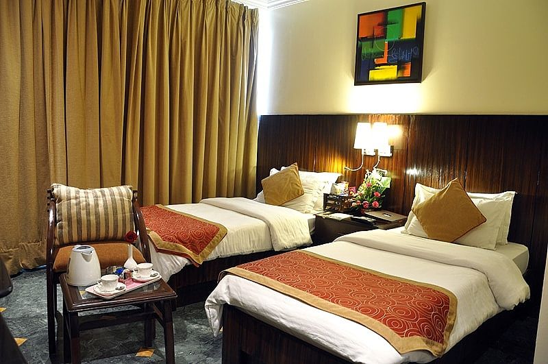 Dayal Paradise Deluxe Room with Work Desk