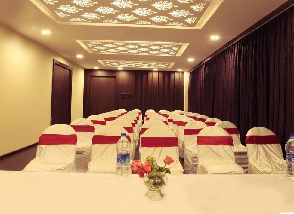 undefined J Hotel 10