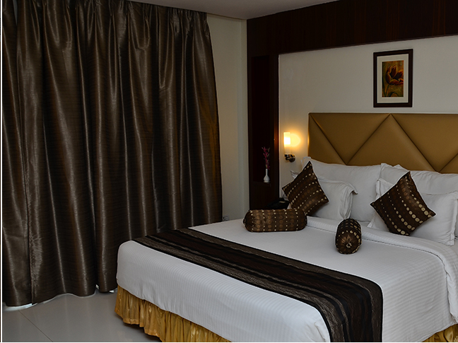 Hotel Lineage Deluxe Room 2