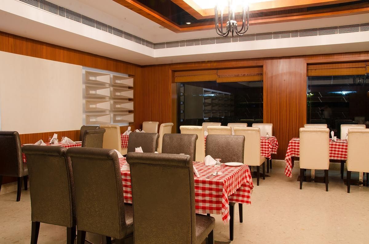 Food & Dining