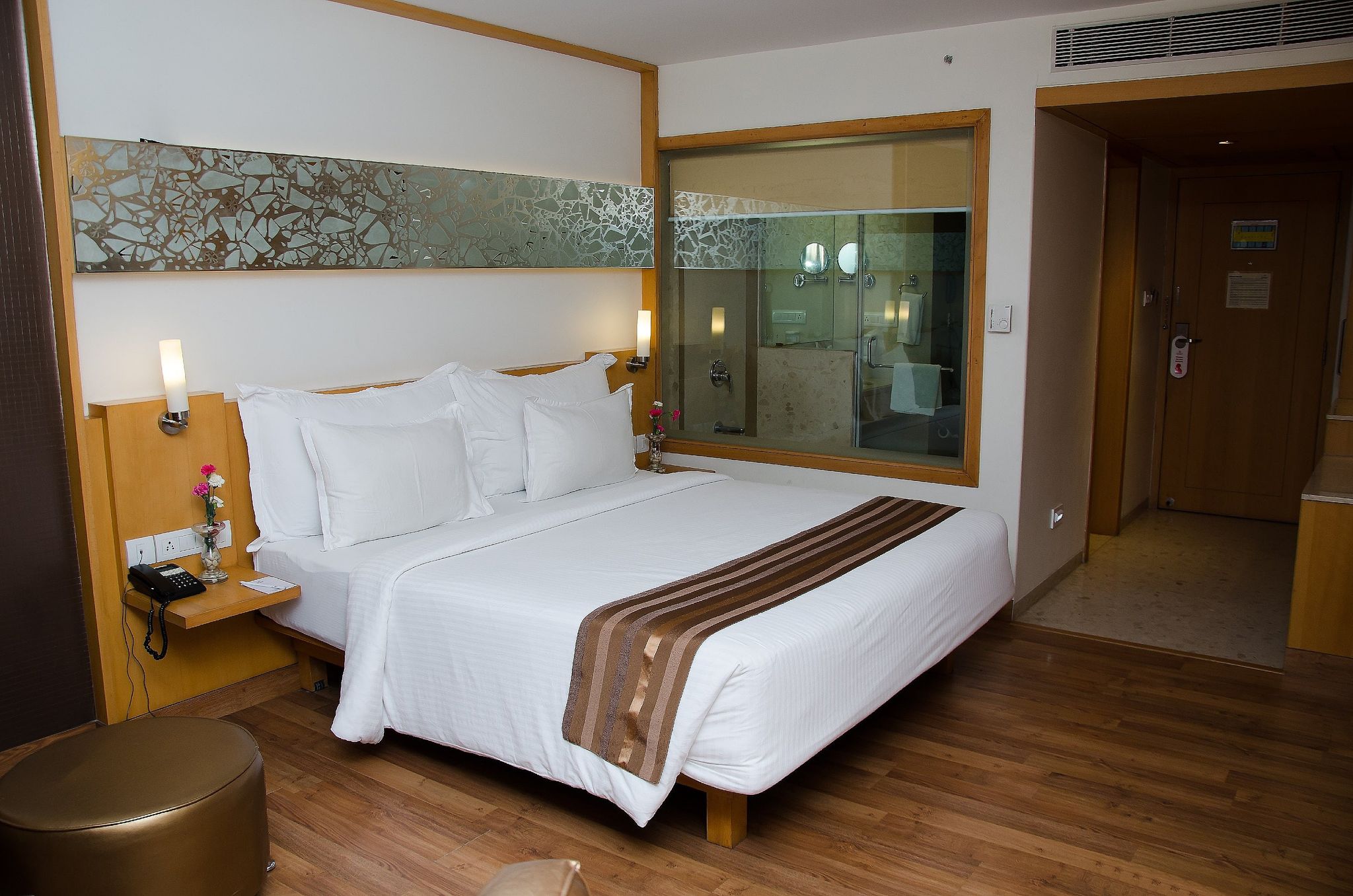 Hotel Lineage Deluxe Room 4