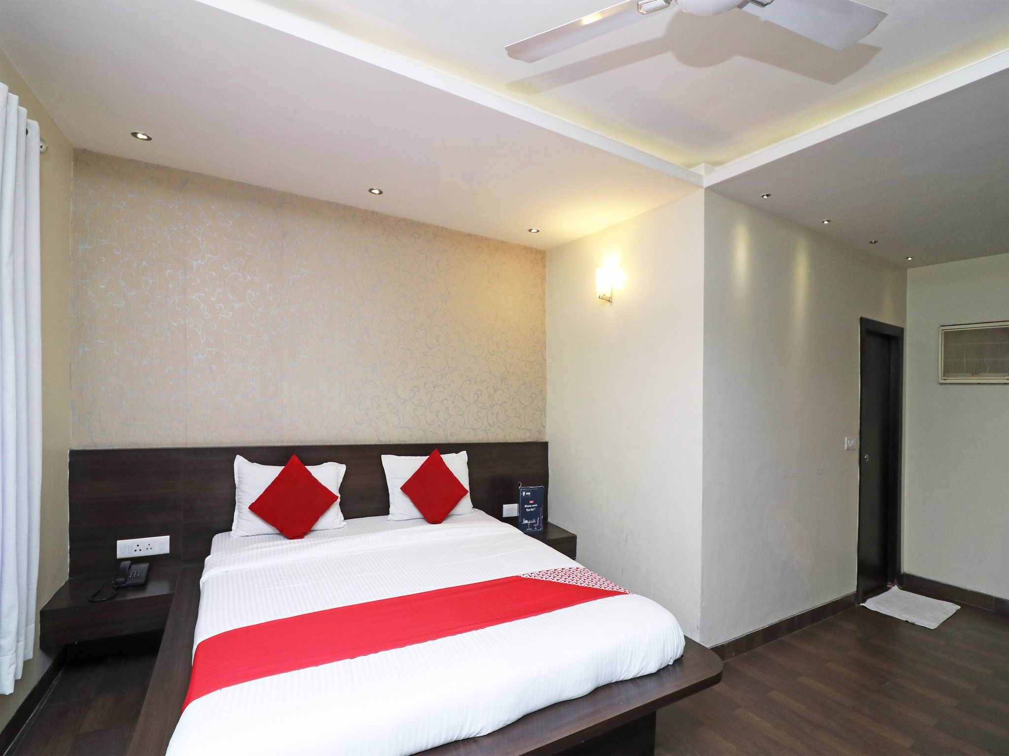 Shelter Hotel Deluxe  Room 5