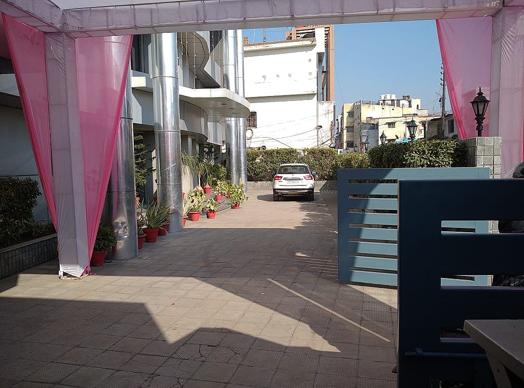 Hotel Exterior