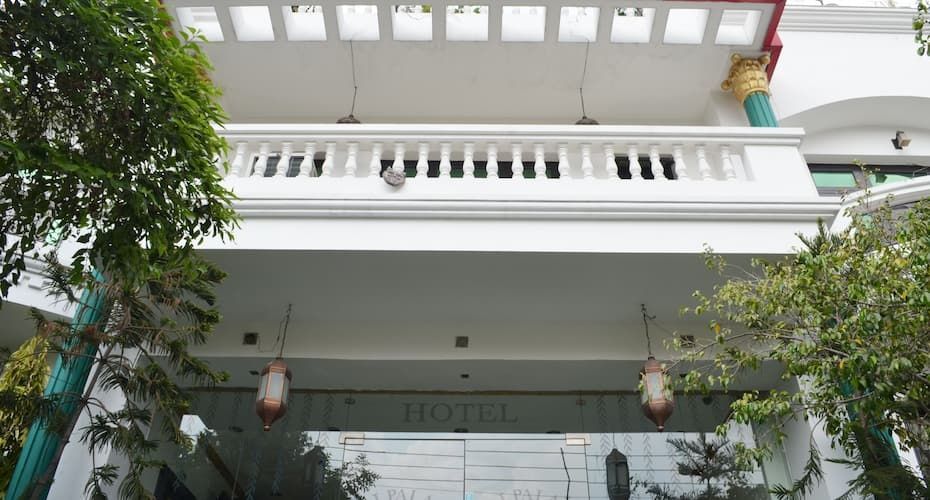 undefined Raj Palace Hotel 10