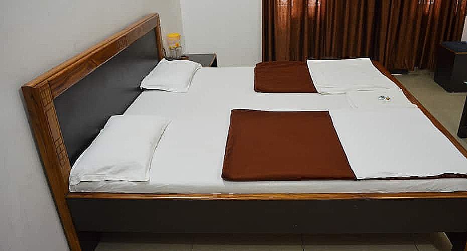 Deluxe Double Bedroom